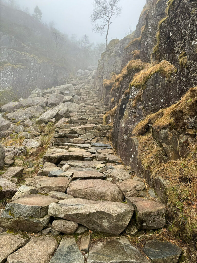 Preikestolen zwaar om te wandelen - veel klimmen