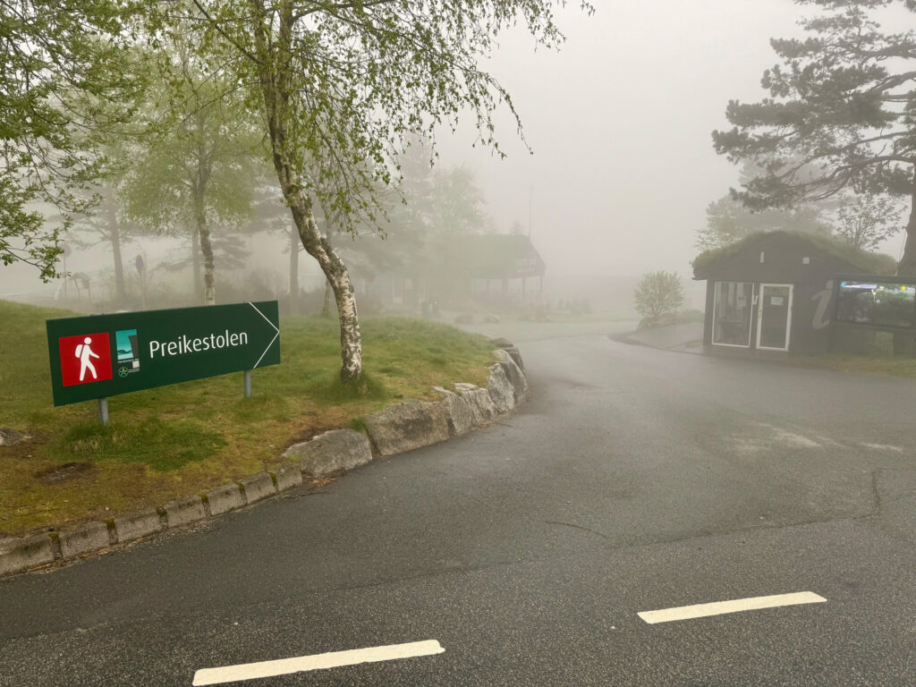 Verblijven en parkeren in Preikestolen Base Camp