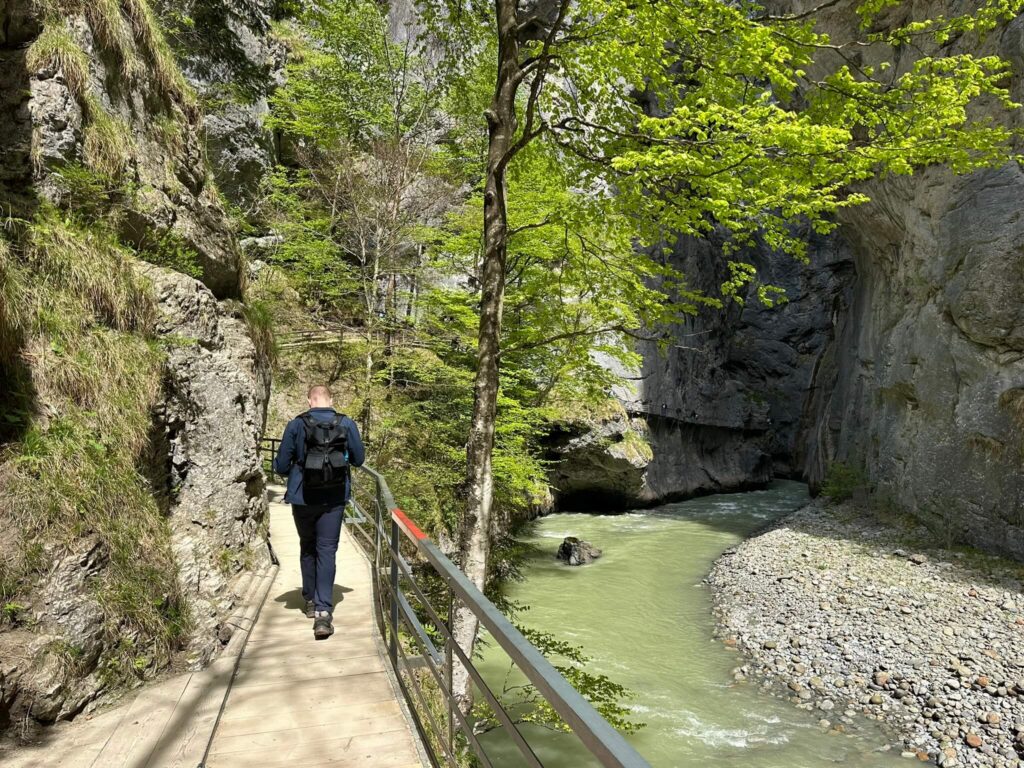 Durch die Aareschlucht wandern unsere Tipps für diese schöne Schlucht bei Meiringen