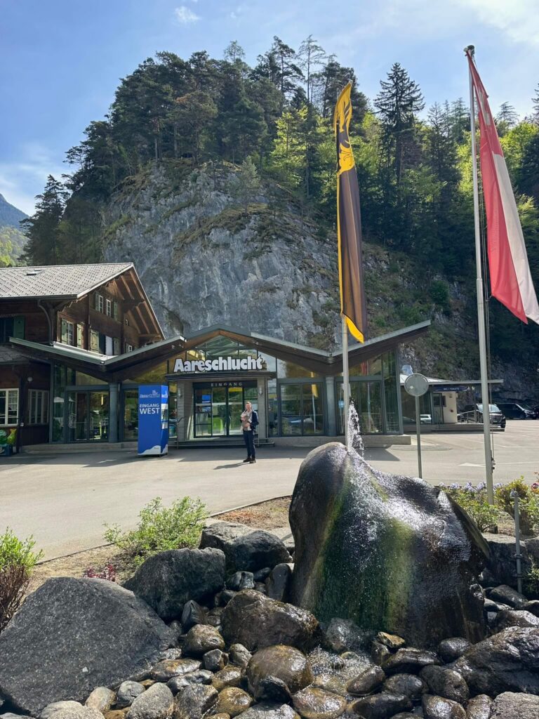 Durch die Aareschlucht wandern unsere Tipps für diese schöne Schlucht bei Meiringen