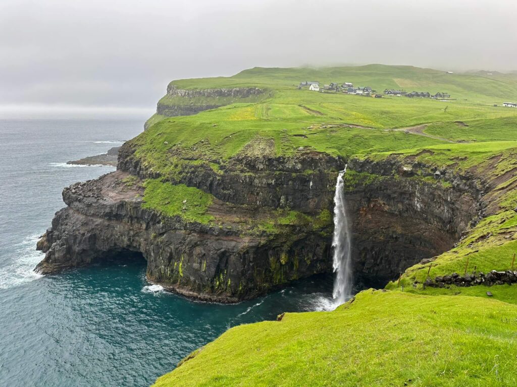 Múlafossur Waterfall op Vágar