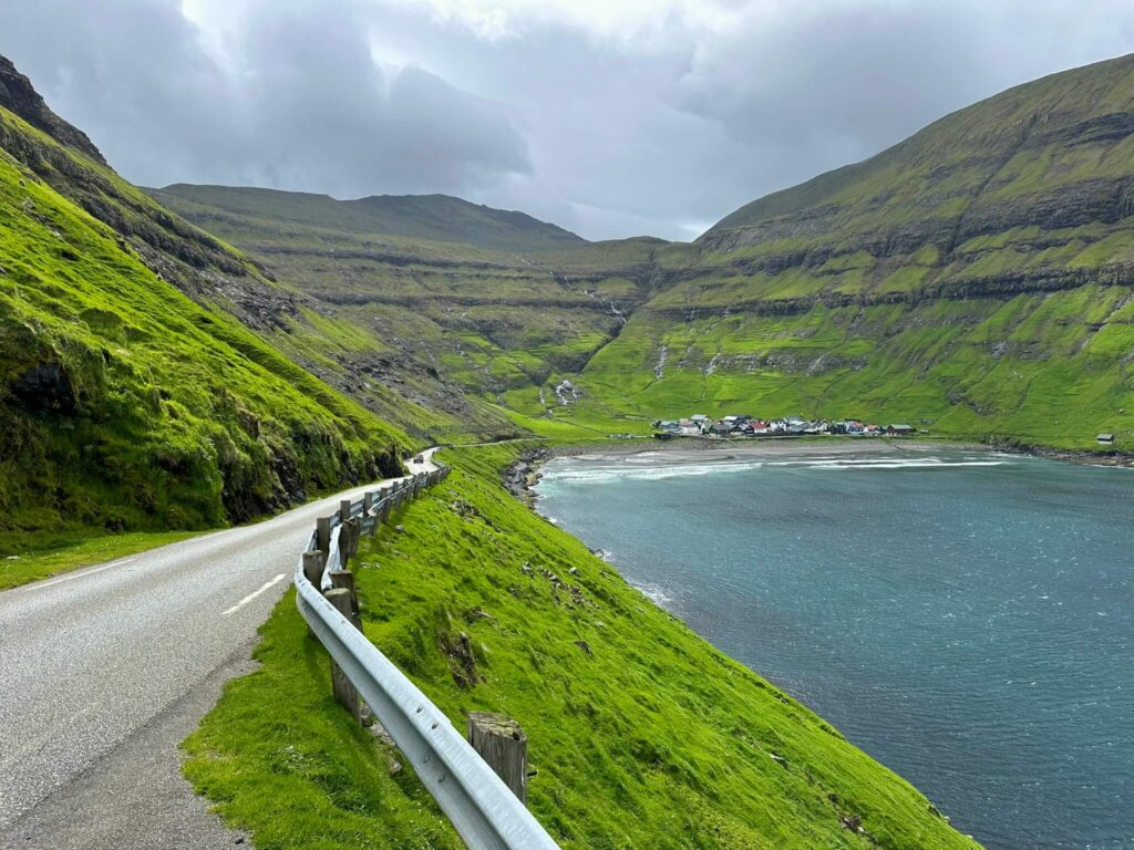 Tjørnuvík op de Faeroer